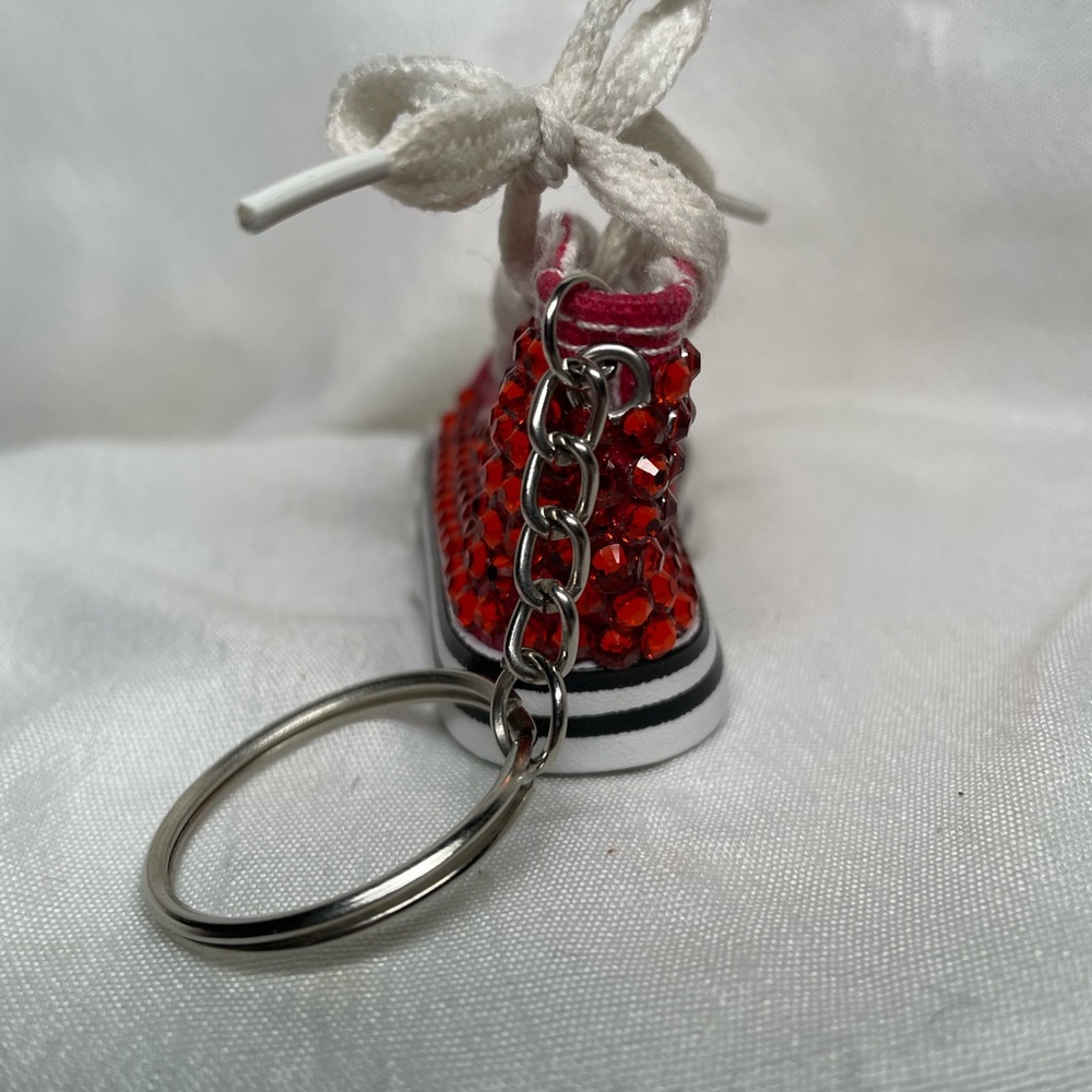 Red Sneaker Keychain - Picture 6 of 7
